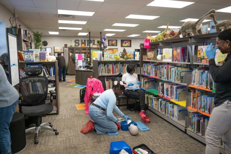 cpr aed training graduates 02 768x512